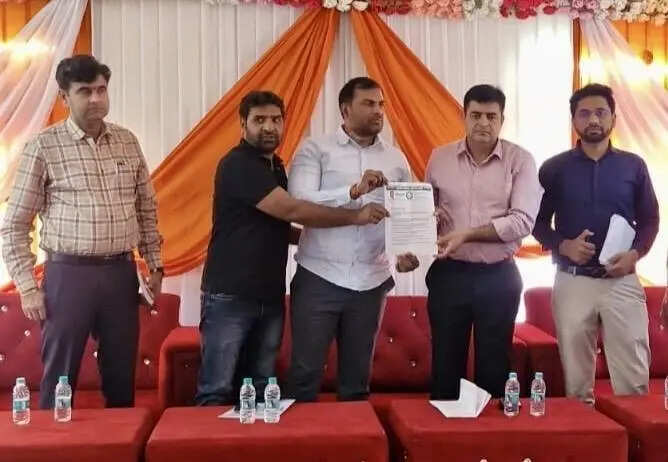 Sorkha residents give petition to senior Authority officials on Monday