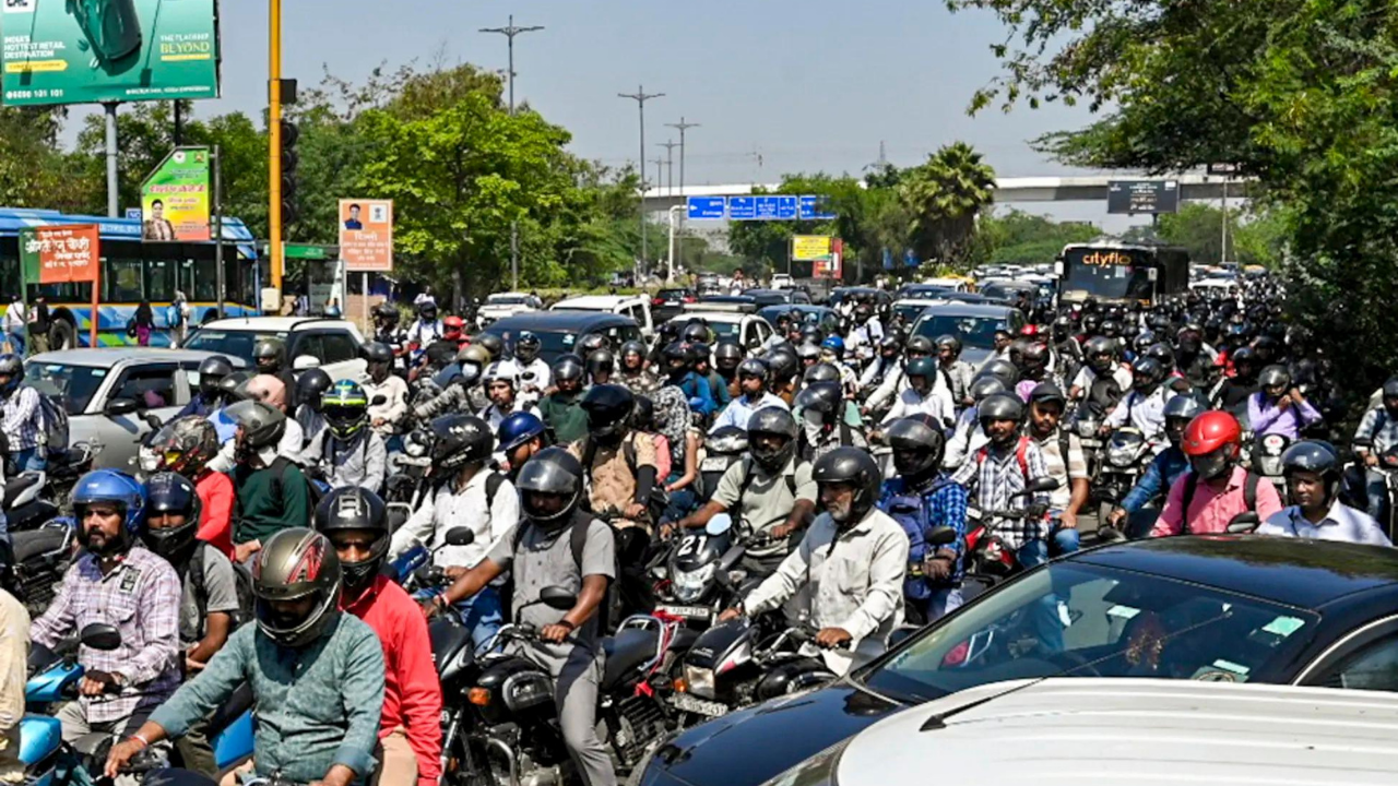 Violent labour protest triggers mayhem in Noida; 200 detained after stone-pelting, arson on streets