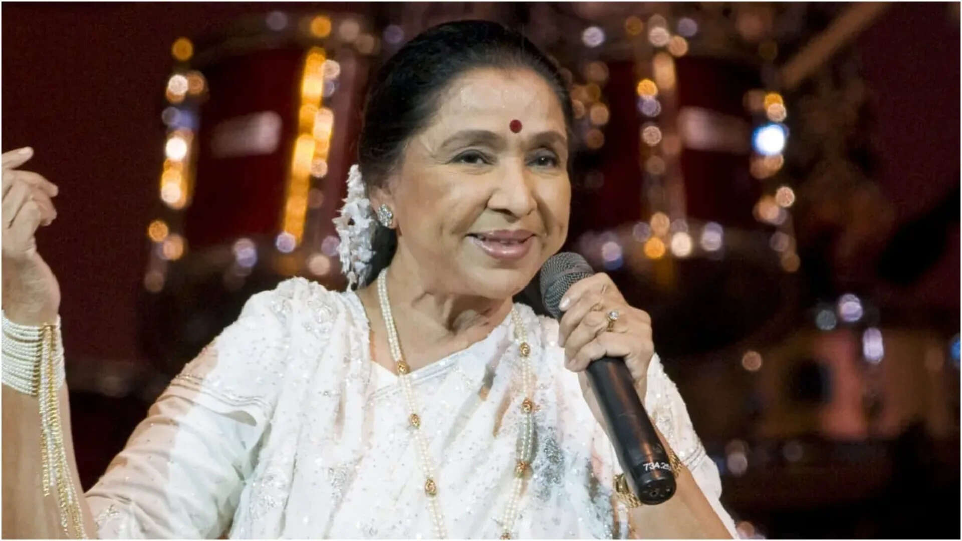 When Asha Bhosle REFUSED to stop singing despite the rain