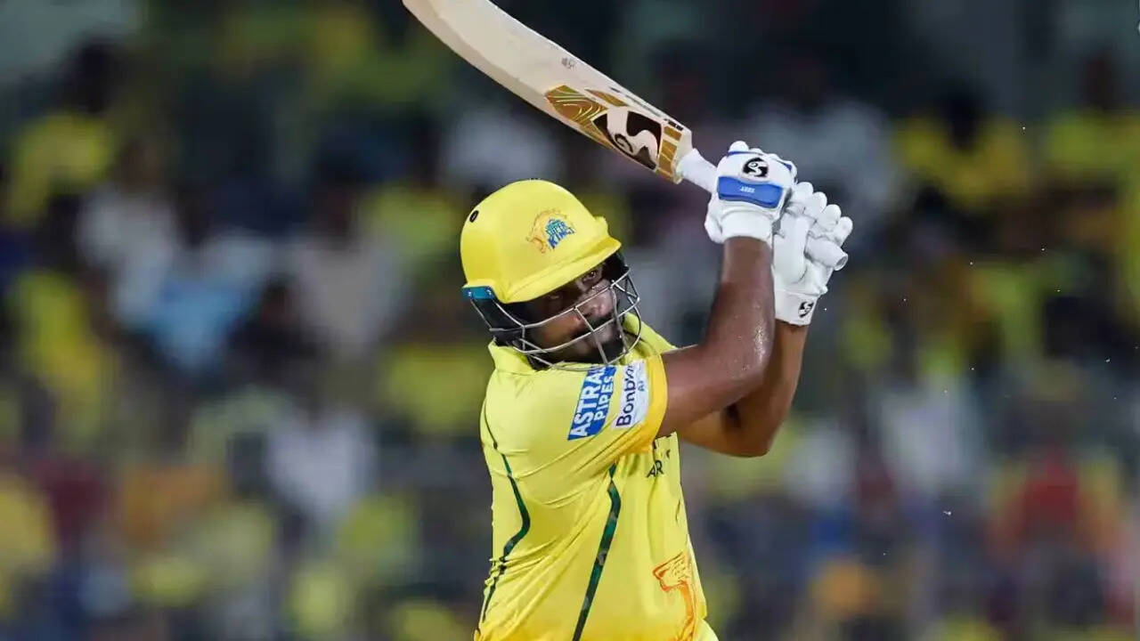 CSK vs KKR Live: Samson solid; Mhatre, Gaikwad back in the hut
