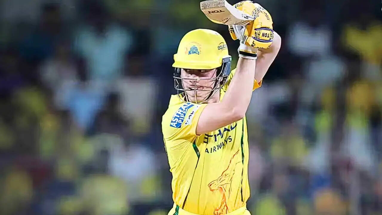 CSK vs KKR Live: Sarfaraz, Brevis eye 200 against KKR in Chennai