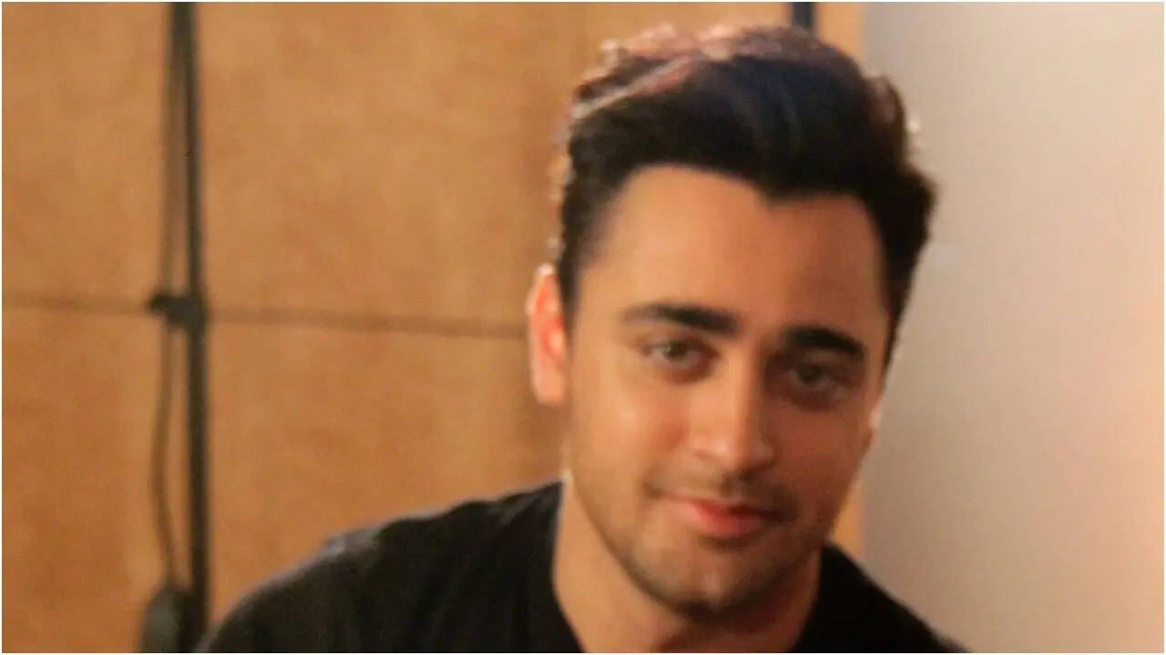 Imran praises Adivi and Mrunal's Dacoit, calls Zayn ‘top star’