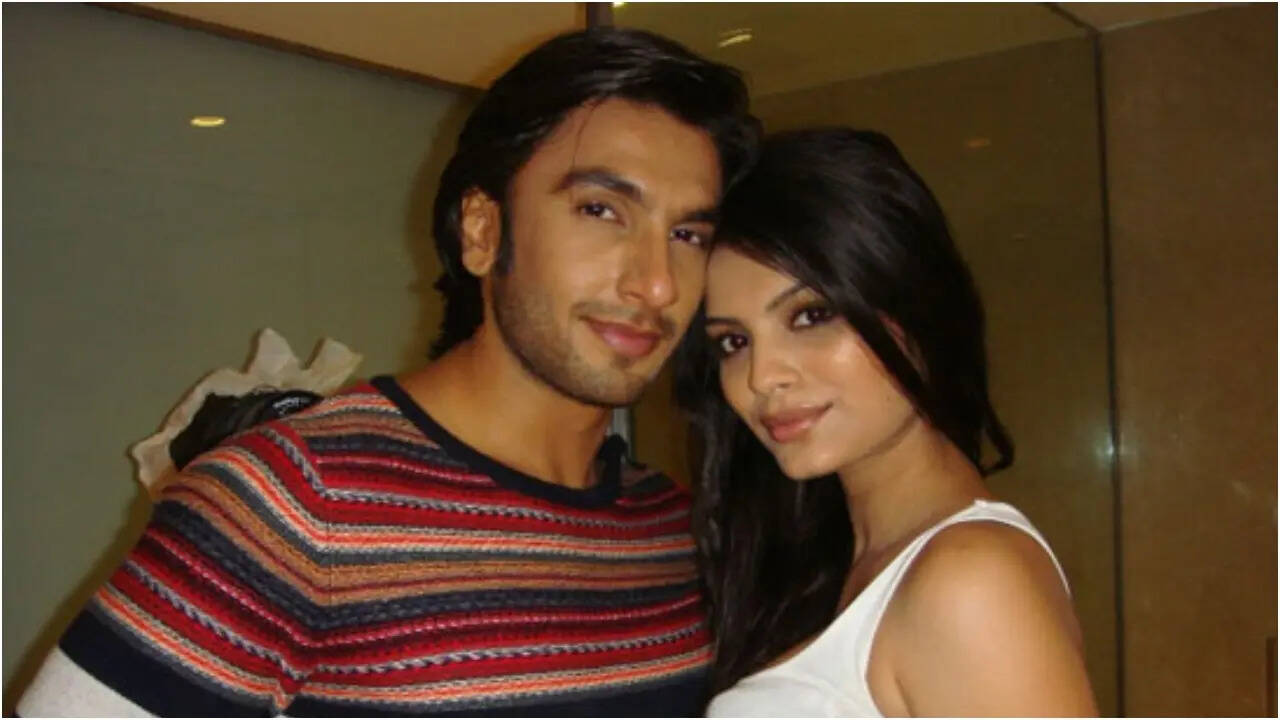 Sonali recalls Ranveer was “very shy” during their first shoot