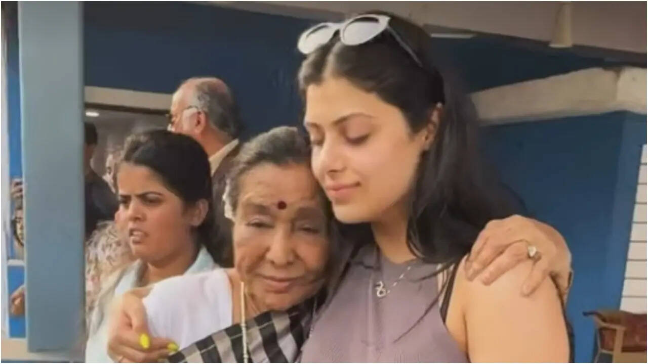 Zanai shares heartfelt throwback moment with Asha Bhosle