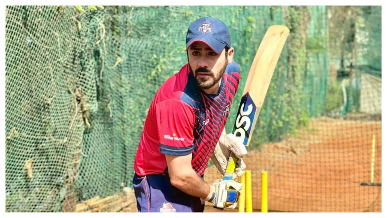 Abhishek Kapoor in his element on the cricket field Abhishek Kapoor in his element on the cricket field
