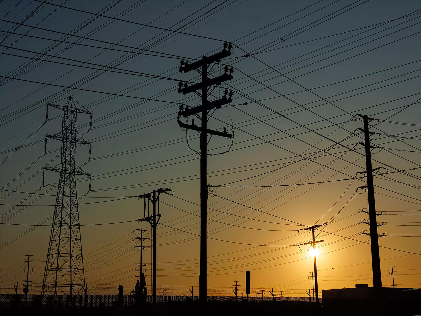 Blackout in Pakistan: Hormuz supply crunch triggers electricity shortage in Islamabad