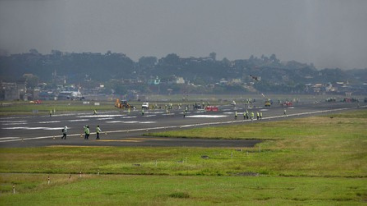 IAF orders court of inquiry into Sukhoi hard landing at Pune airport