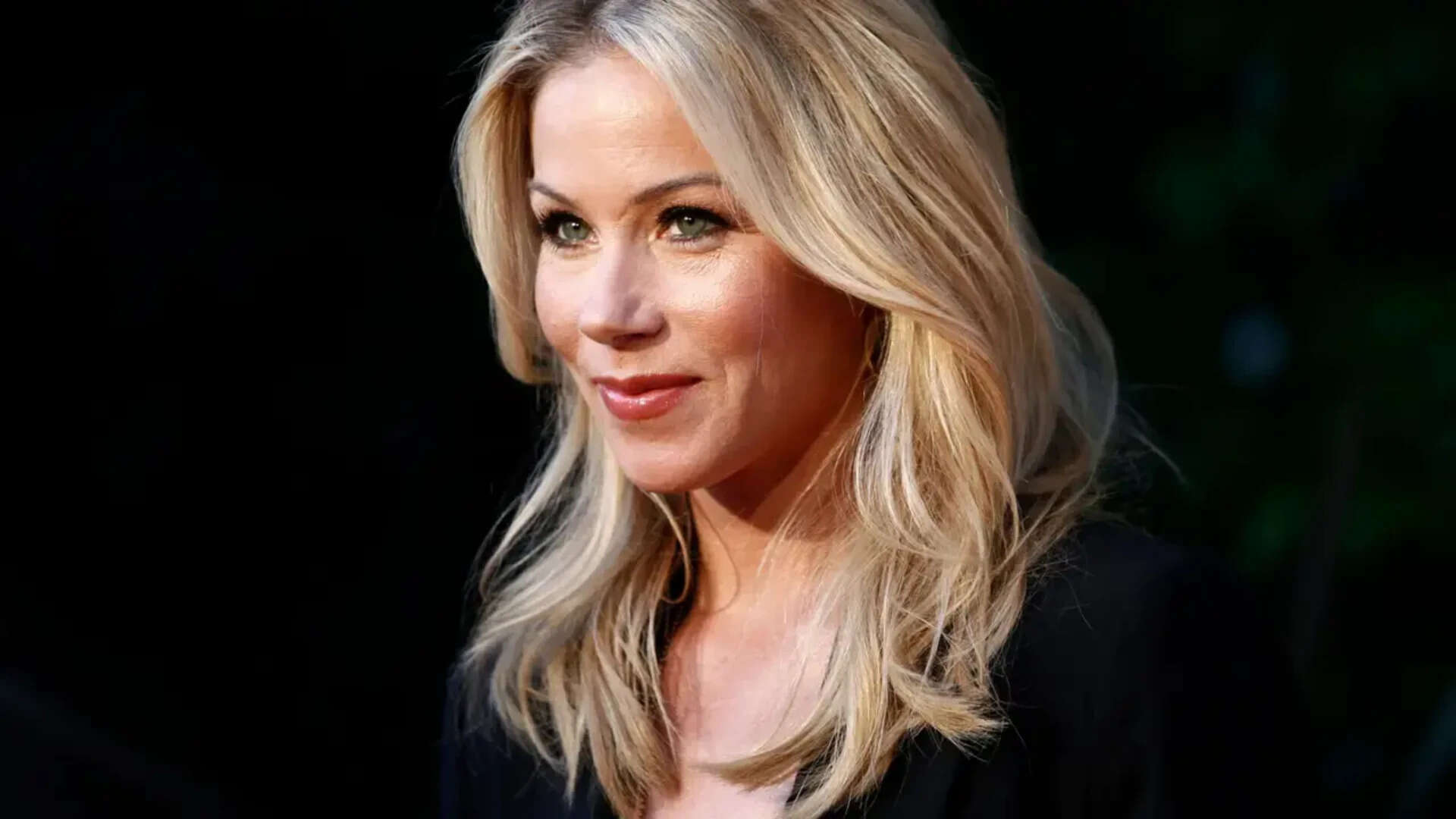 Christina Applegate’s friends worry about her