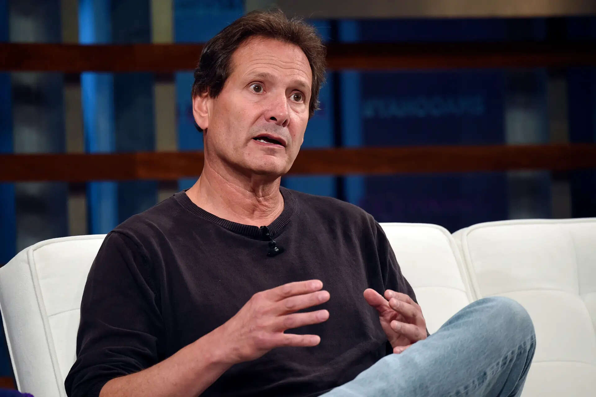 Verizon CEO Dan Schulman says ‘not scared of’ Anthropic’s Mythos: ‘It is just a…’