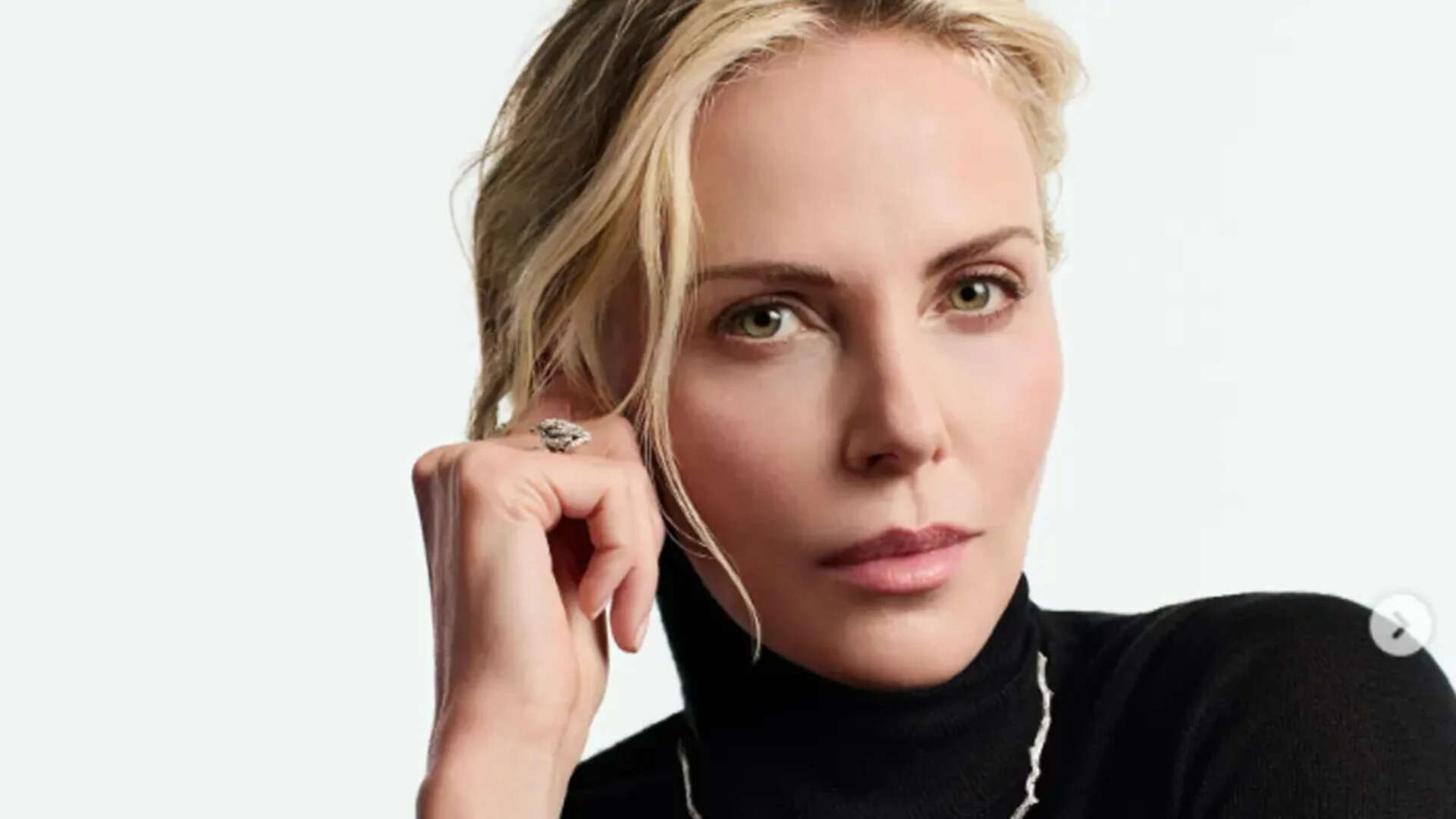 Charlize recalls night her mom SHOT and KILLED her dad