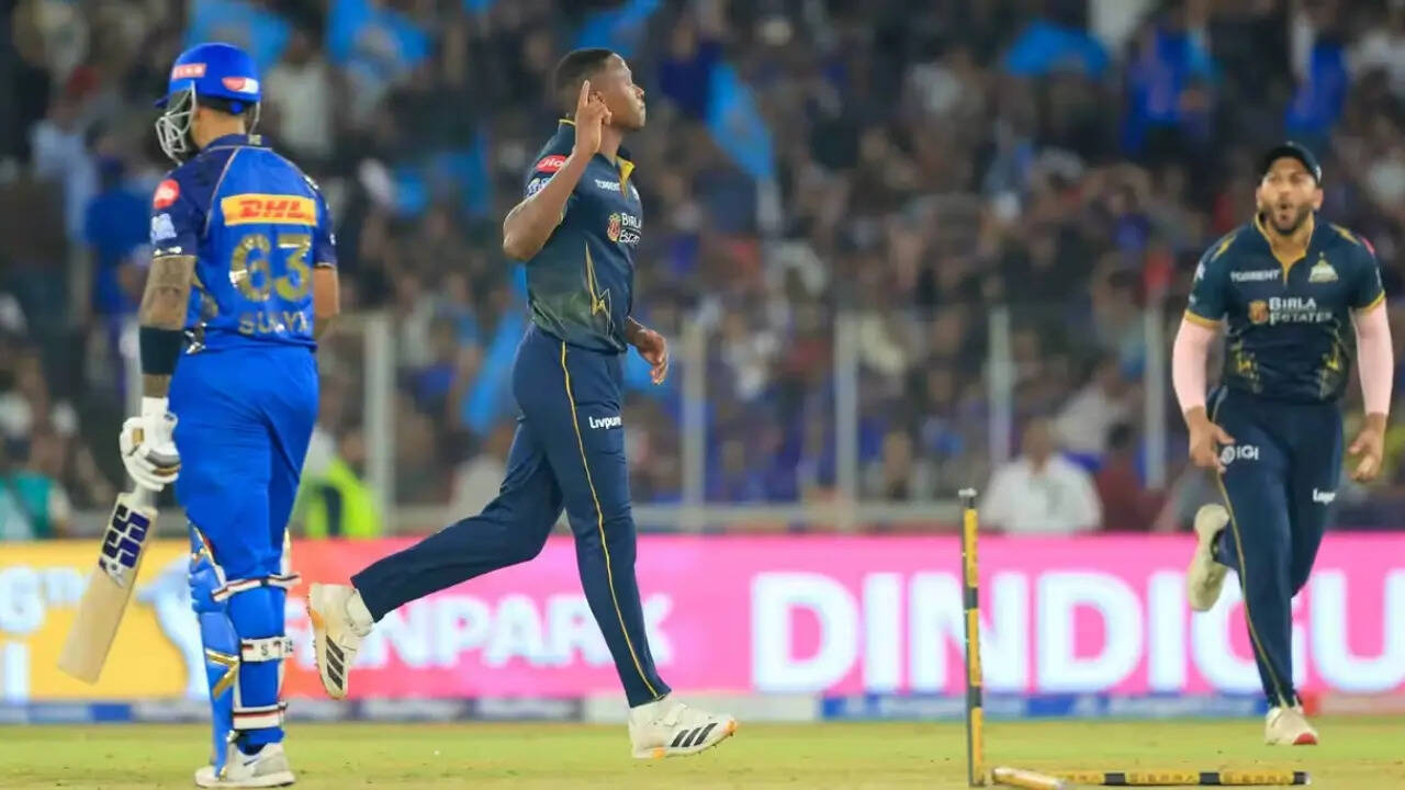 MI vs GT Live, IPL: Naman Dhir gone as Mumbai Indians batting unravels, GT on top