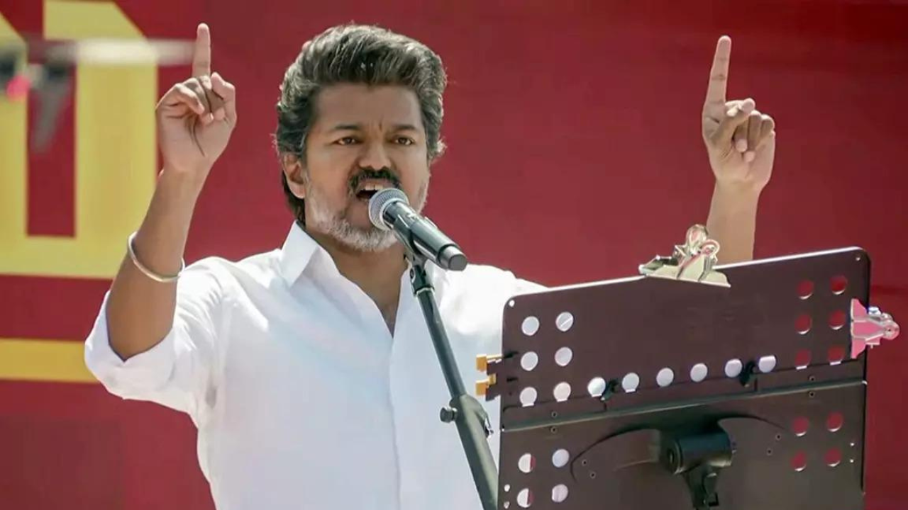 Rs 100 crore discrepancy: HC seeks reply from Vijay, EC, IT dept