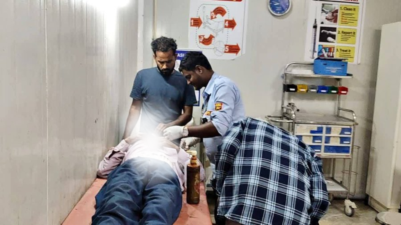 Security guard stitches wounds amid staff crunch at Bihar’s Bagaha hospital