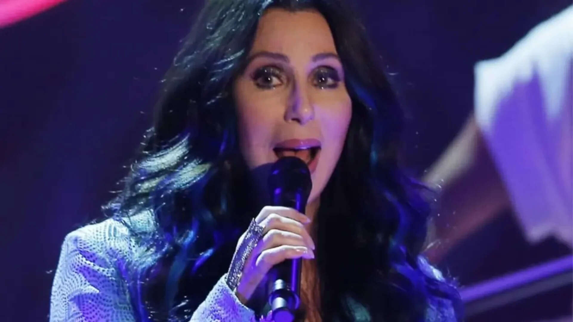 Cher meets 15-year-old granddaughter after Kayti Edwards’ claim