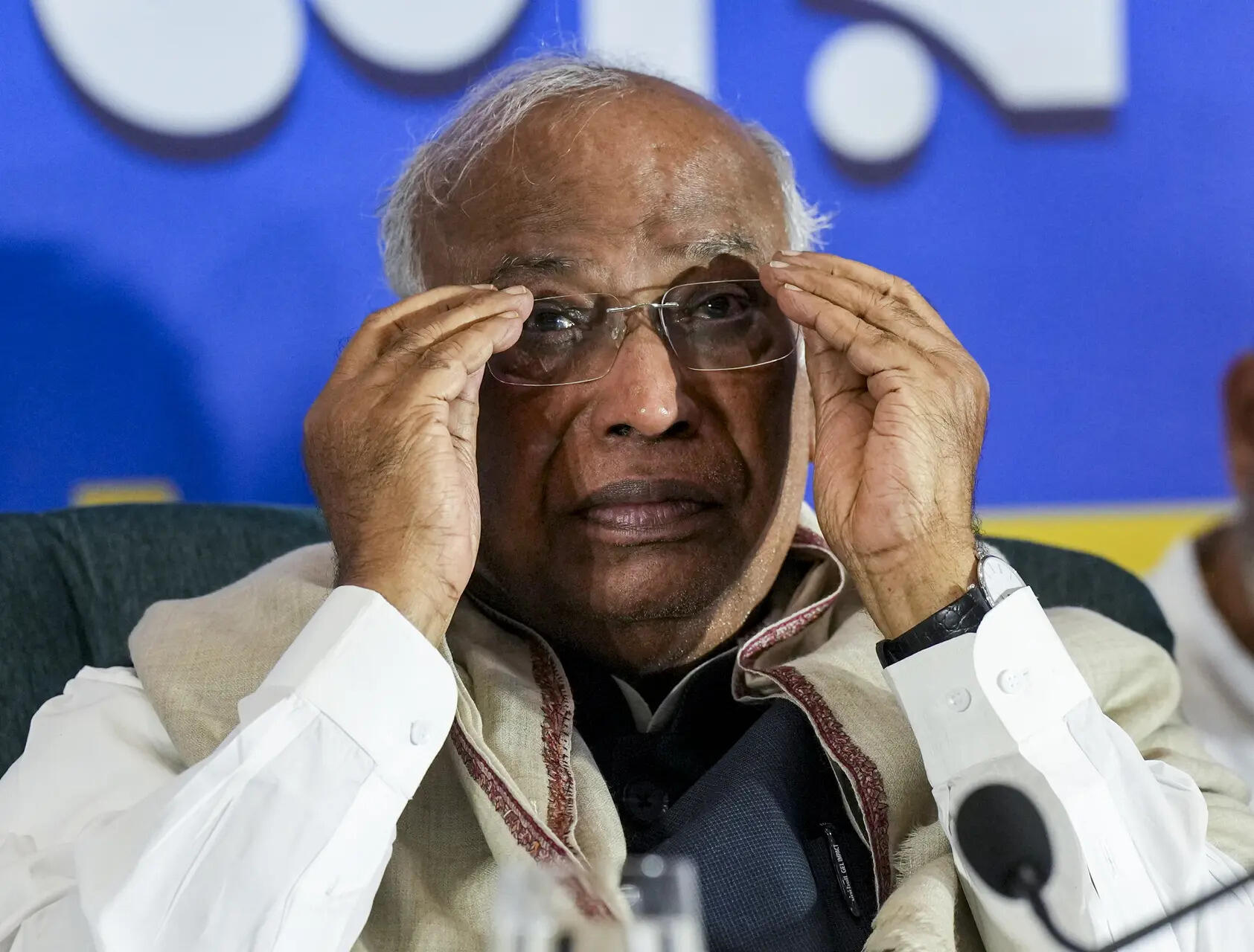 'I never said PM a terrorist': Kharge clarifies remark; BJP calls Cong chief 'frustrated'