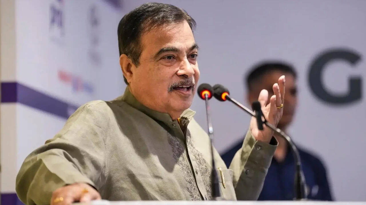 Gadkari takes swipe at carmakers over CAFE-3 lobbying