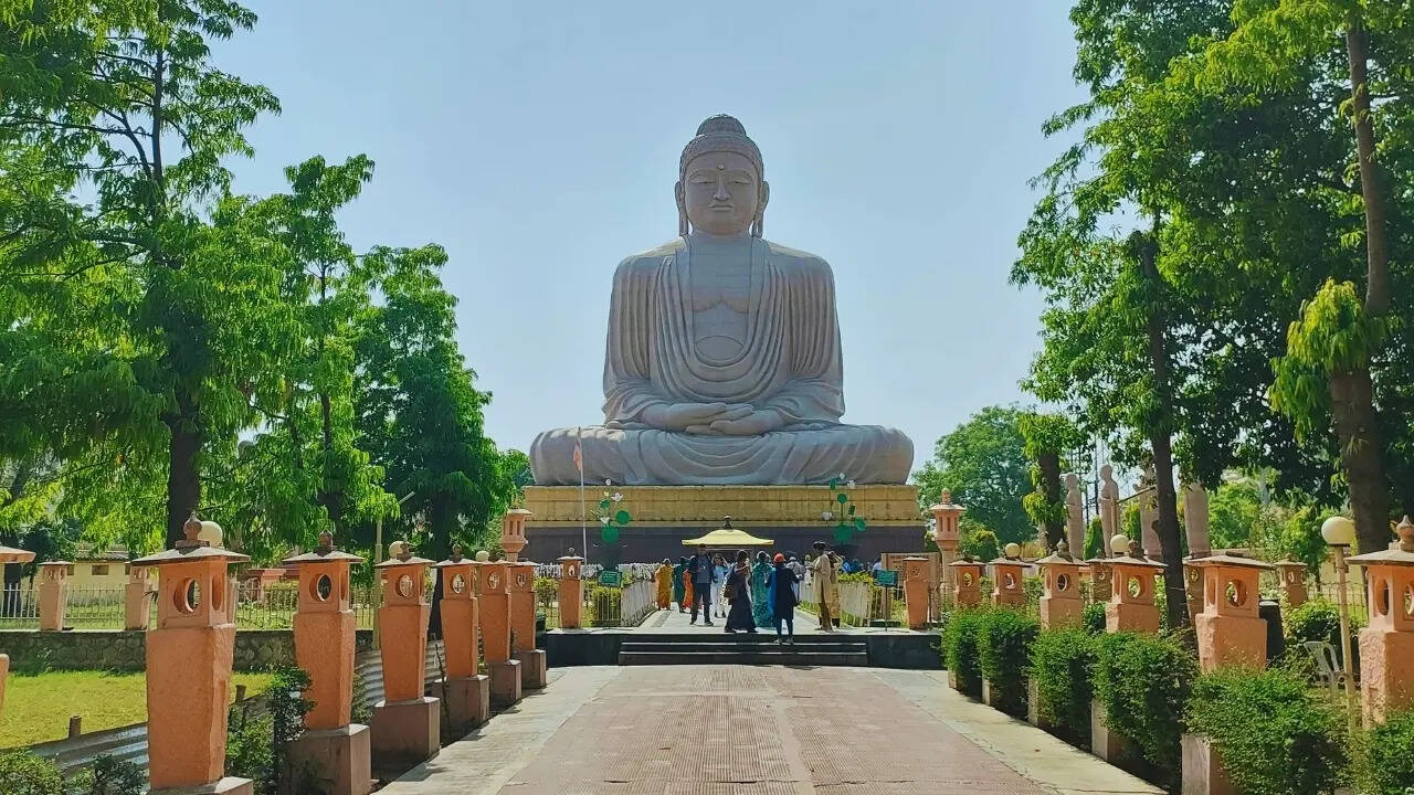 Tourists and pilgrims at Bodh Gaya in Bihar