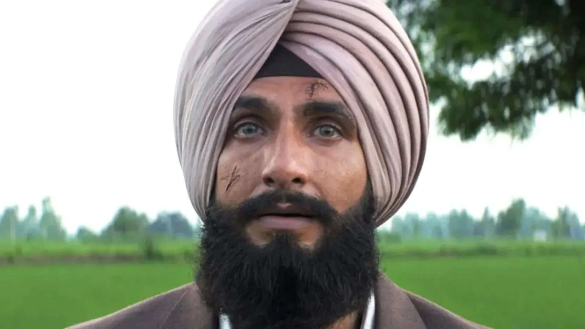 'Dhurandhar 2' BO day 35 [LIVE]: Ranveer Singh film needs Rs. 114 crore to beat 'Pushpa 2'