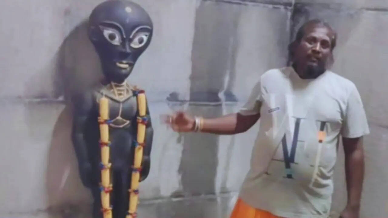 Alien diety and the temple founder