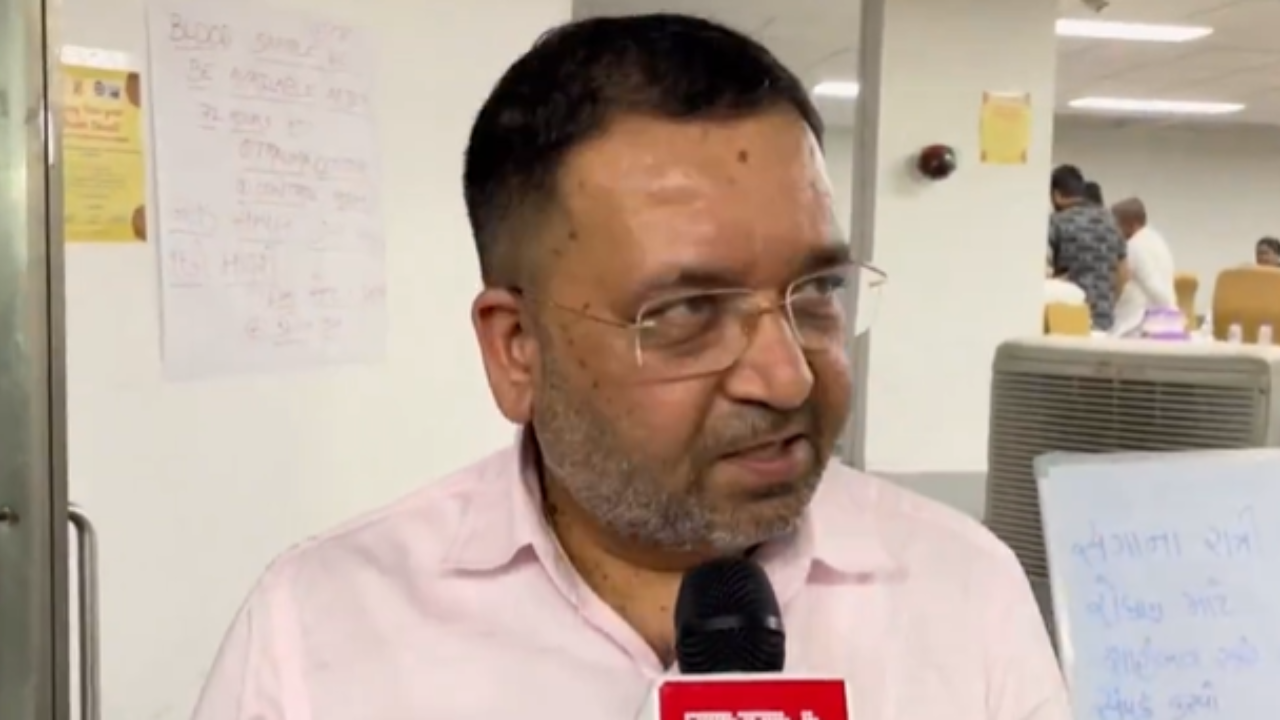 'No grant if Congress wins': BJP MP remark triggers oppn complaint in Gujarat