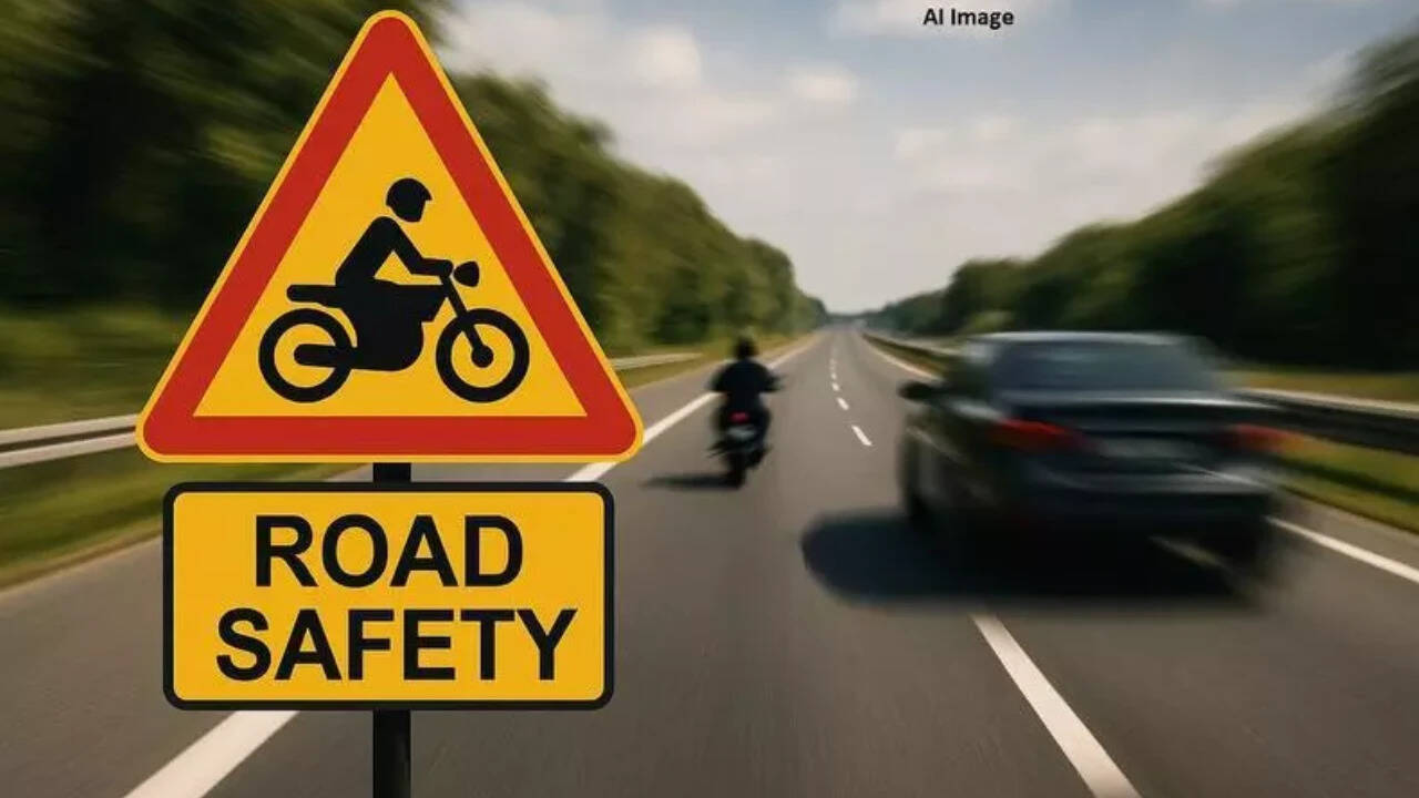 Returning to Tamil Nadu for polls, 3 killed in road crash