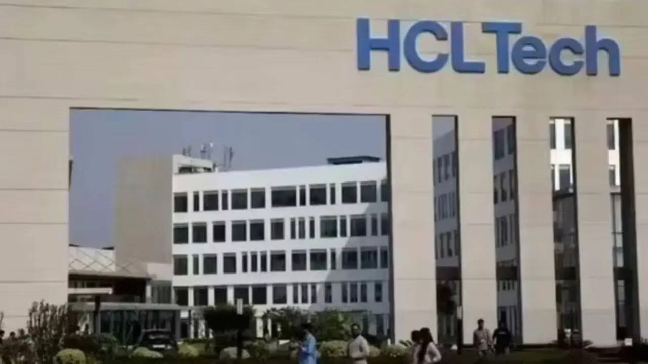 HCLTech shares drop 11% as weak outlook offsets AI gains