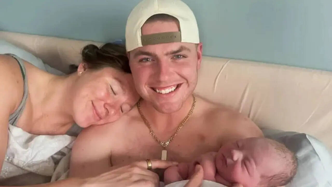 Ryan Weathers, wife Thayer welcome baby