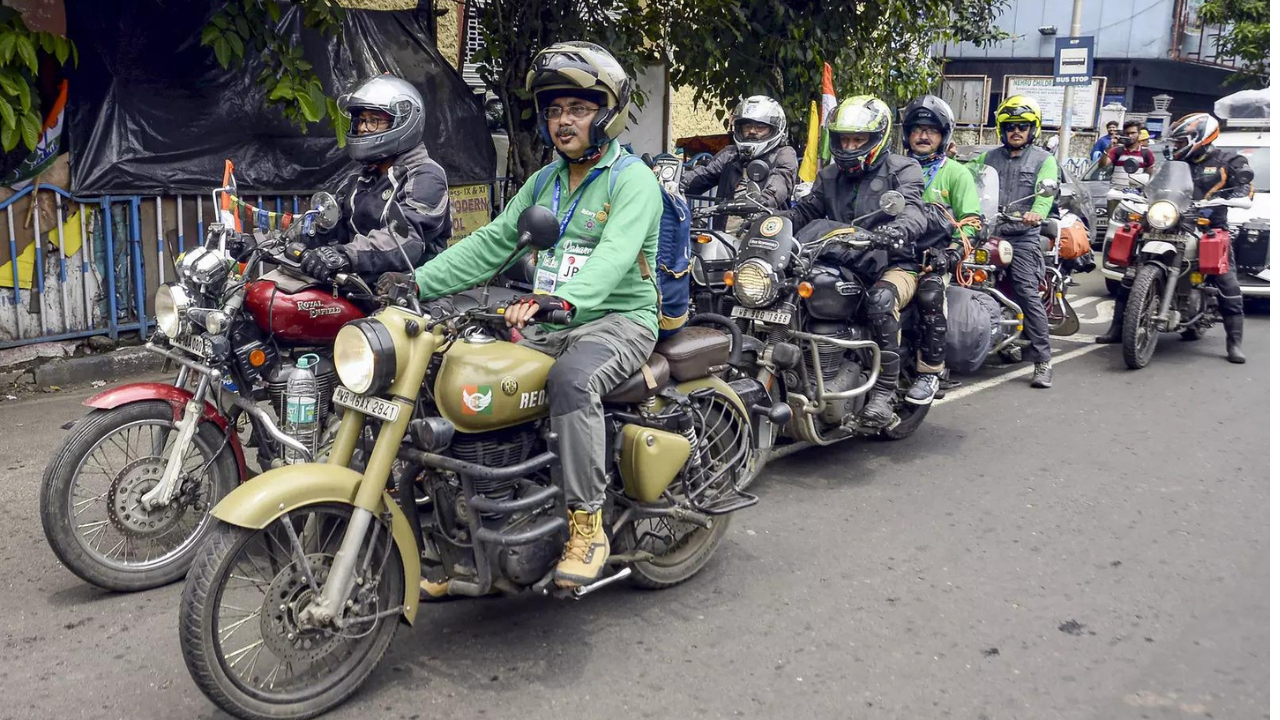 HC slams EC for ‘abusing power’ to put curbs on bikes