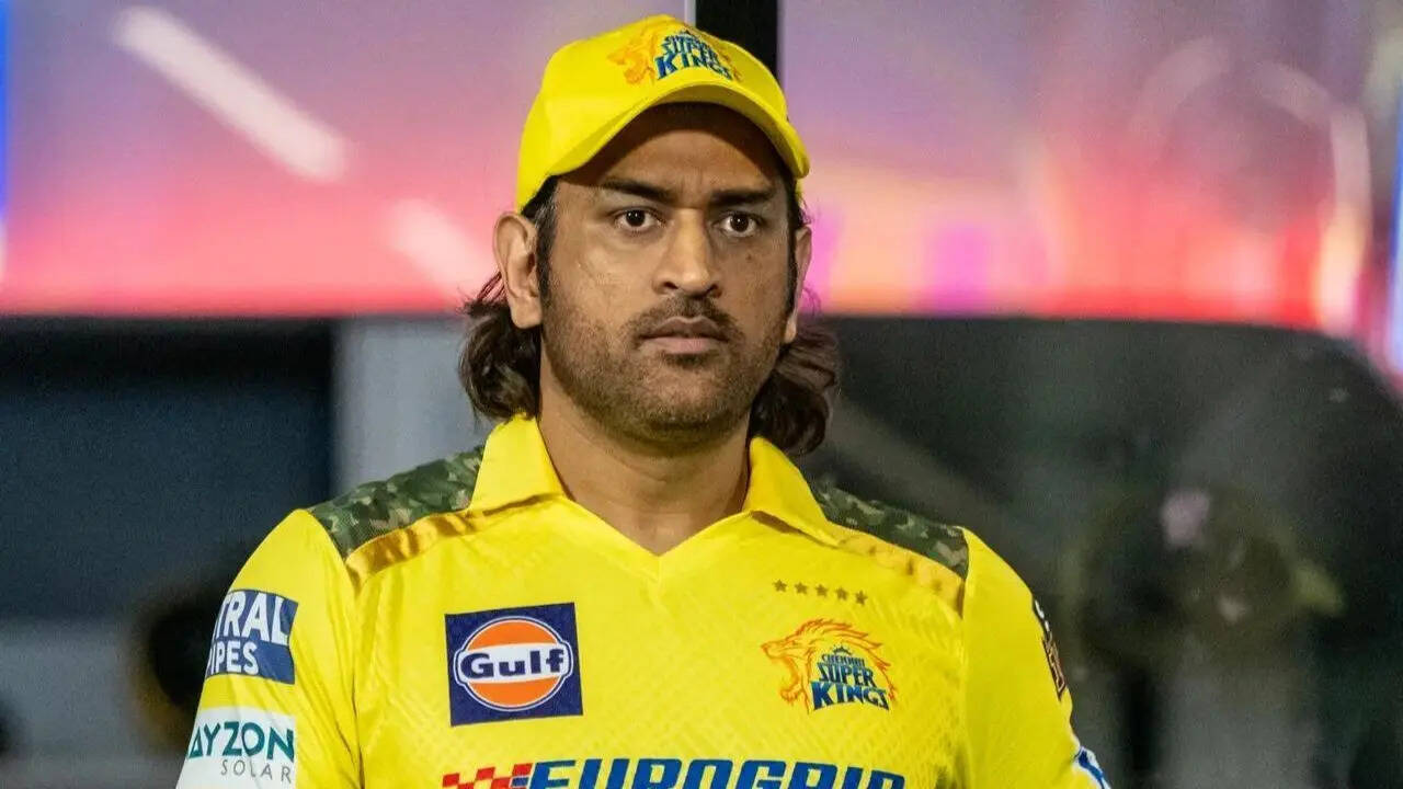 Will Dhoni play the next game for CSK? Hussey shares new updates