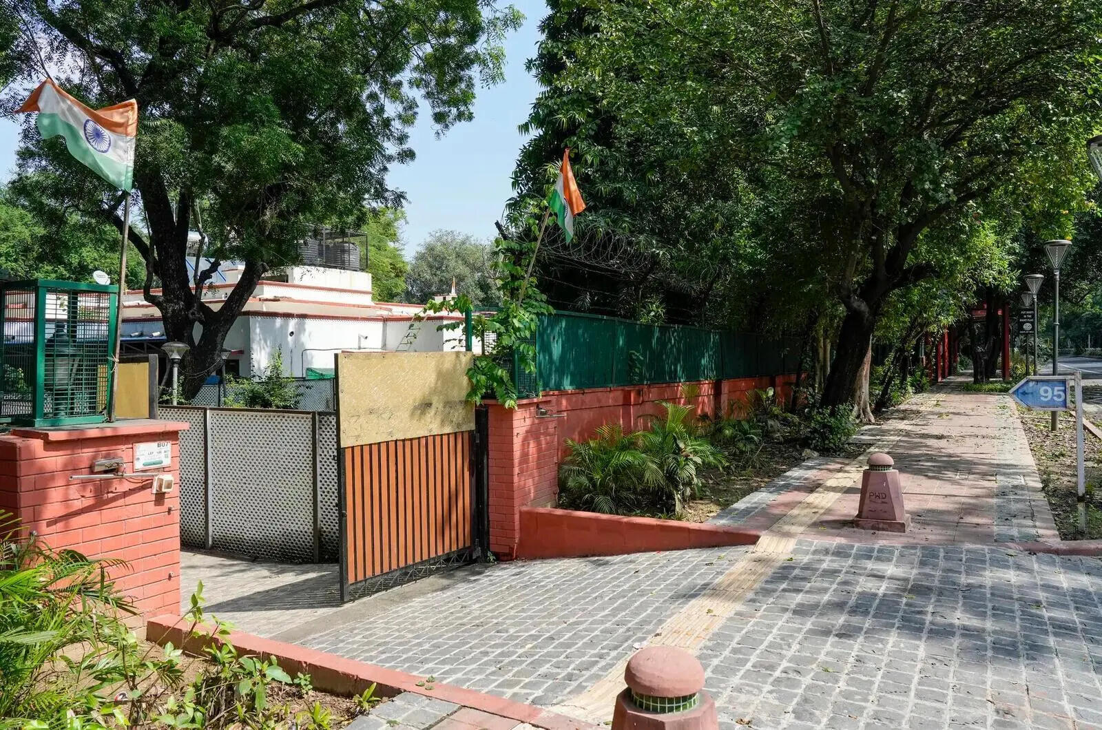 Kejriwal bungalow in Lodhi Estate