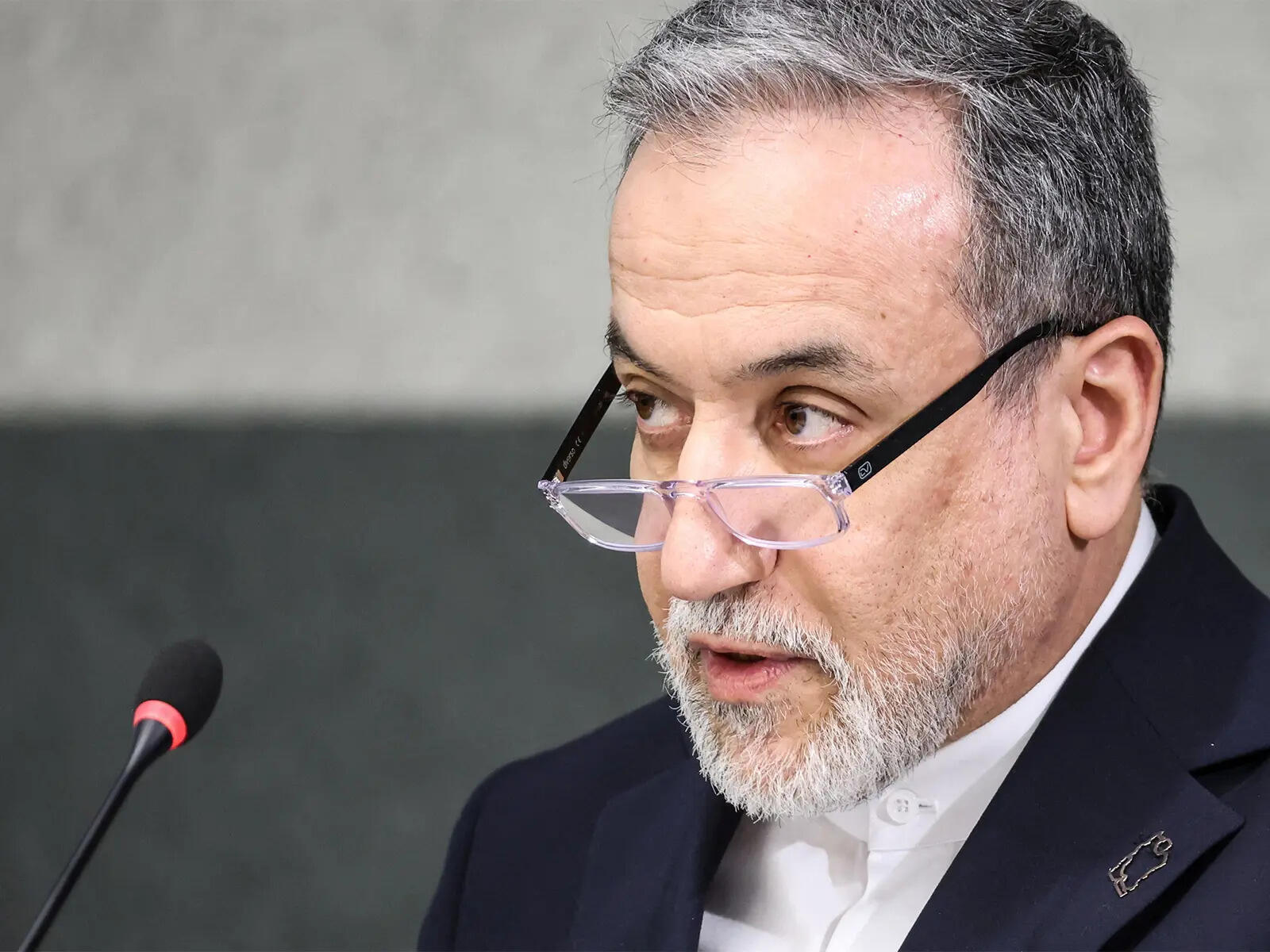 Iran minister may fly to Russia to discuss efforts to end war