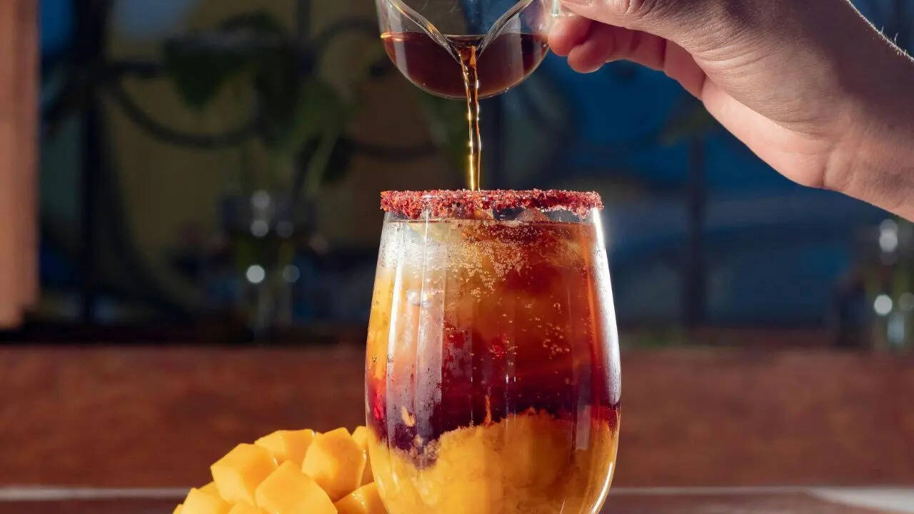 मँगो आइस्ड टी