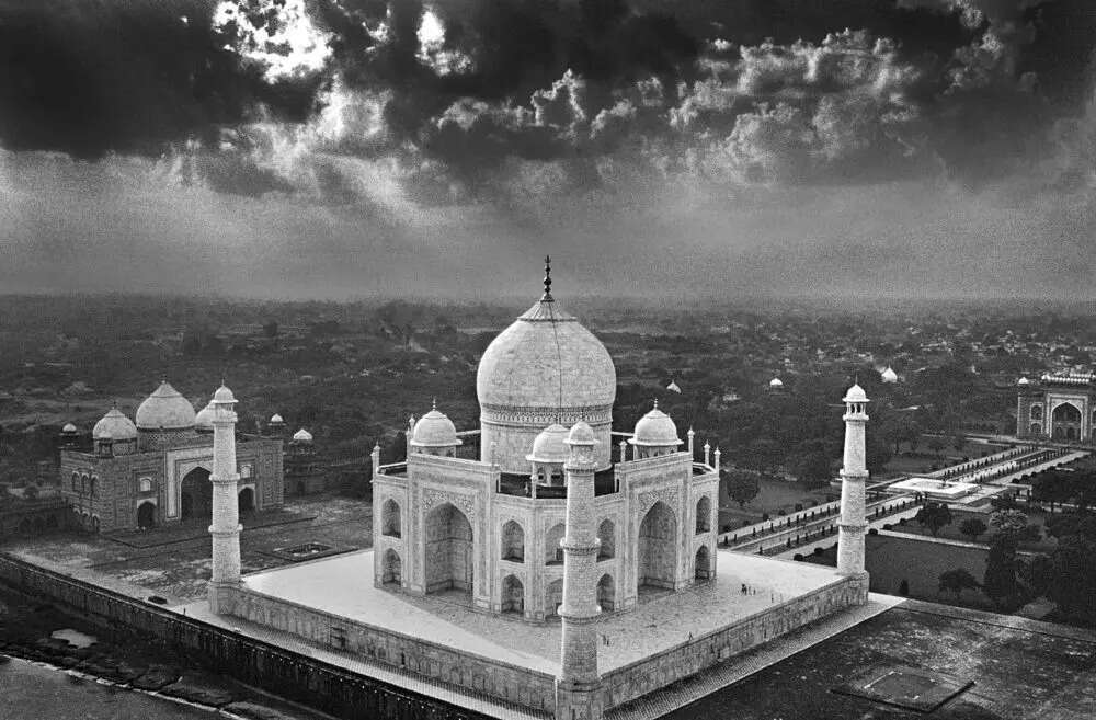 RAR_TAJ_001-1000x657