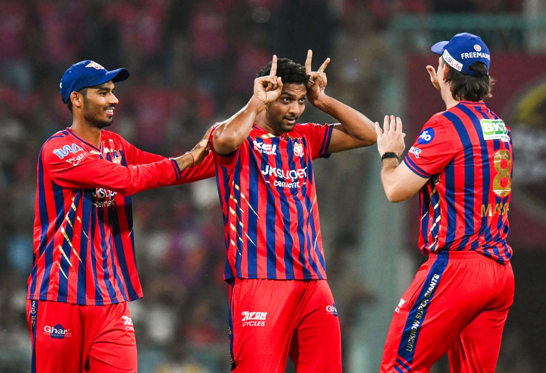 IPL Live: Mohsin Khan strikes early as KKR lose Tim Seifert