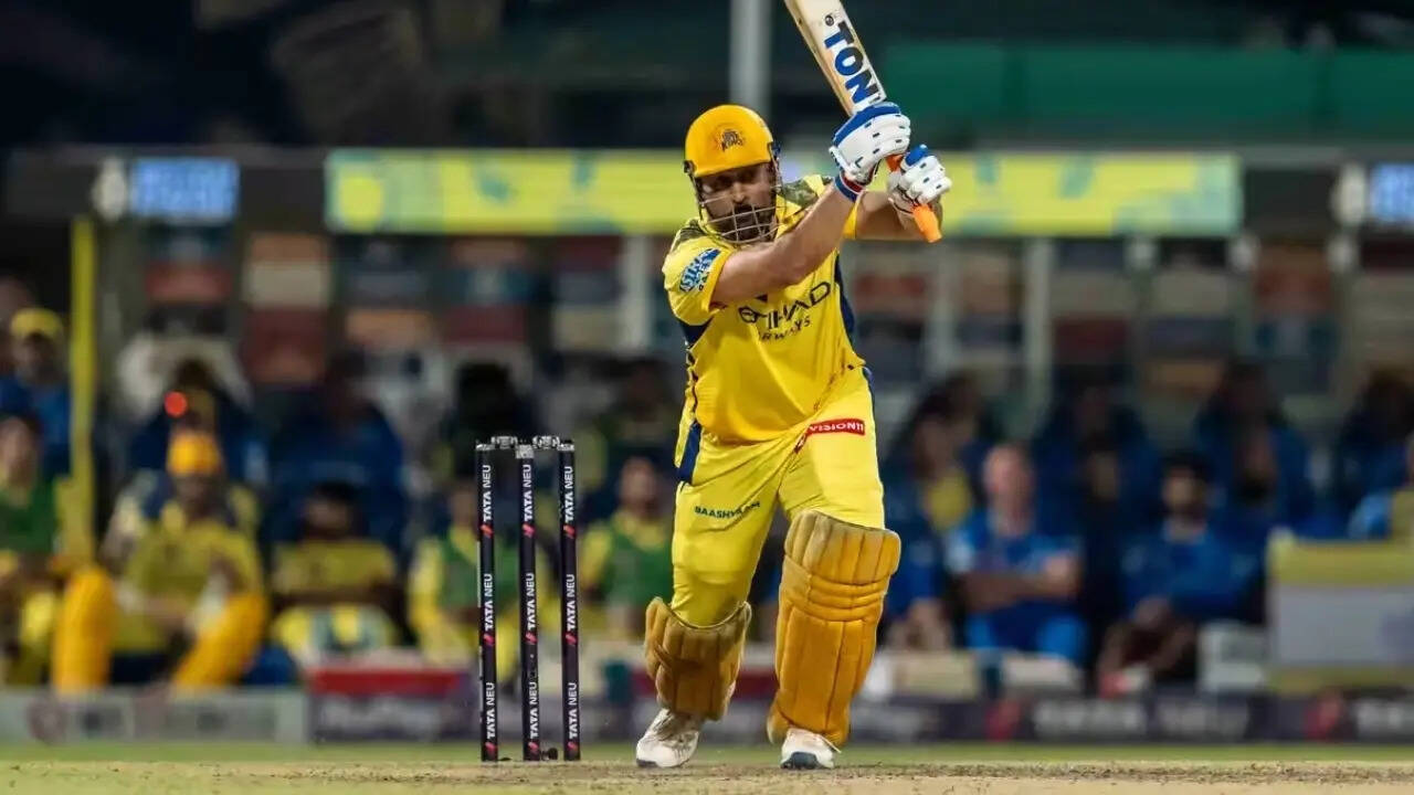 MS Dhoni's calf injury worsened after warm-up game, reveals CSK coach