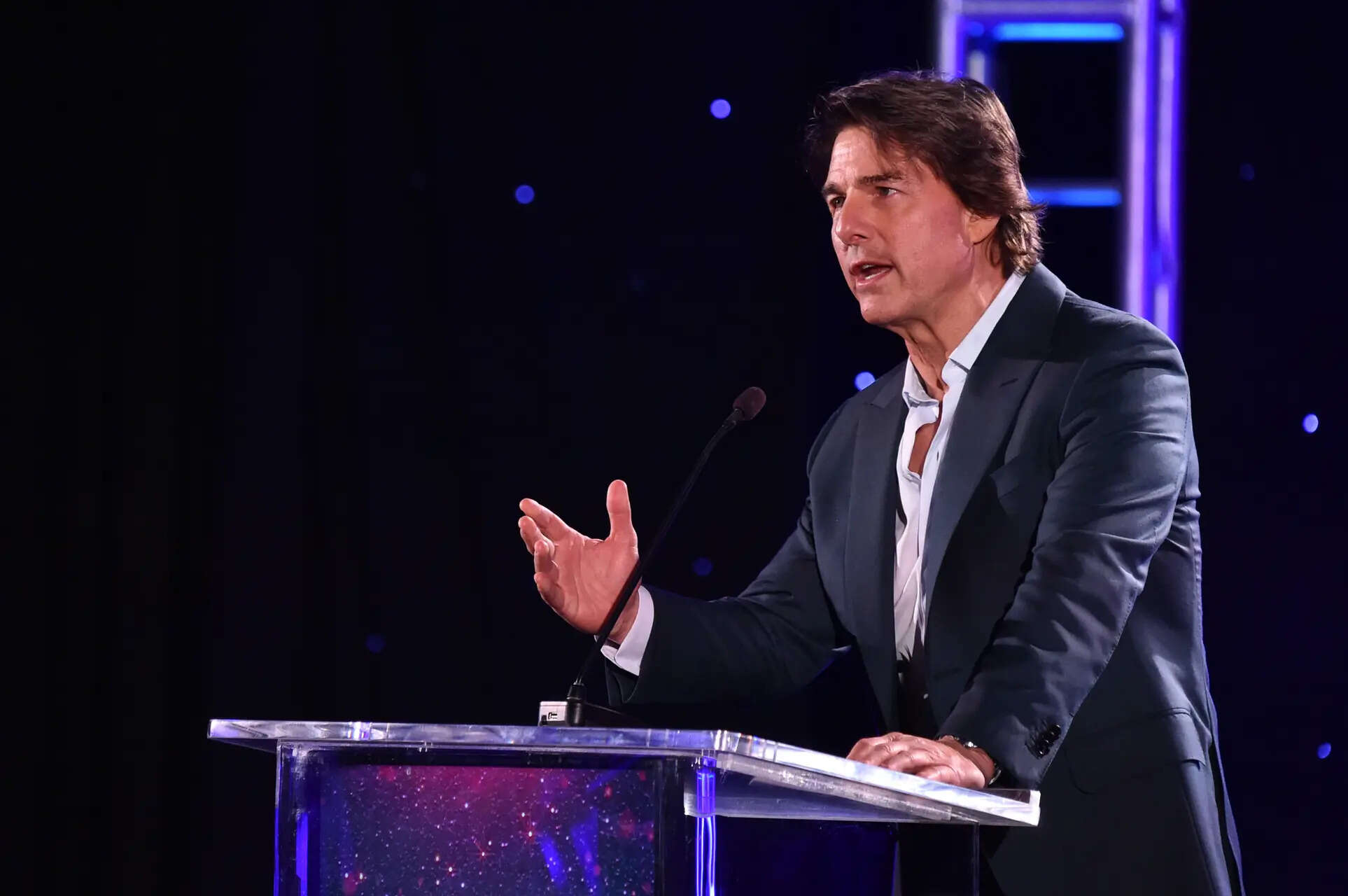 Quote of the Day by Tom Cruise: 'I want a world without war, a world without…'—Inspiring quotes by the incredible actor