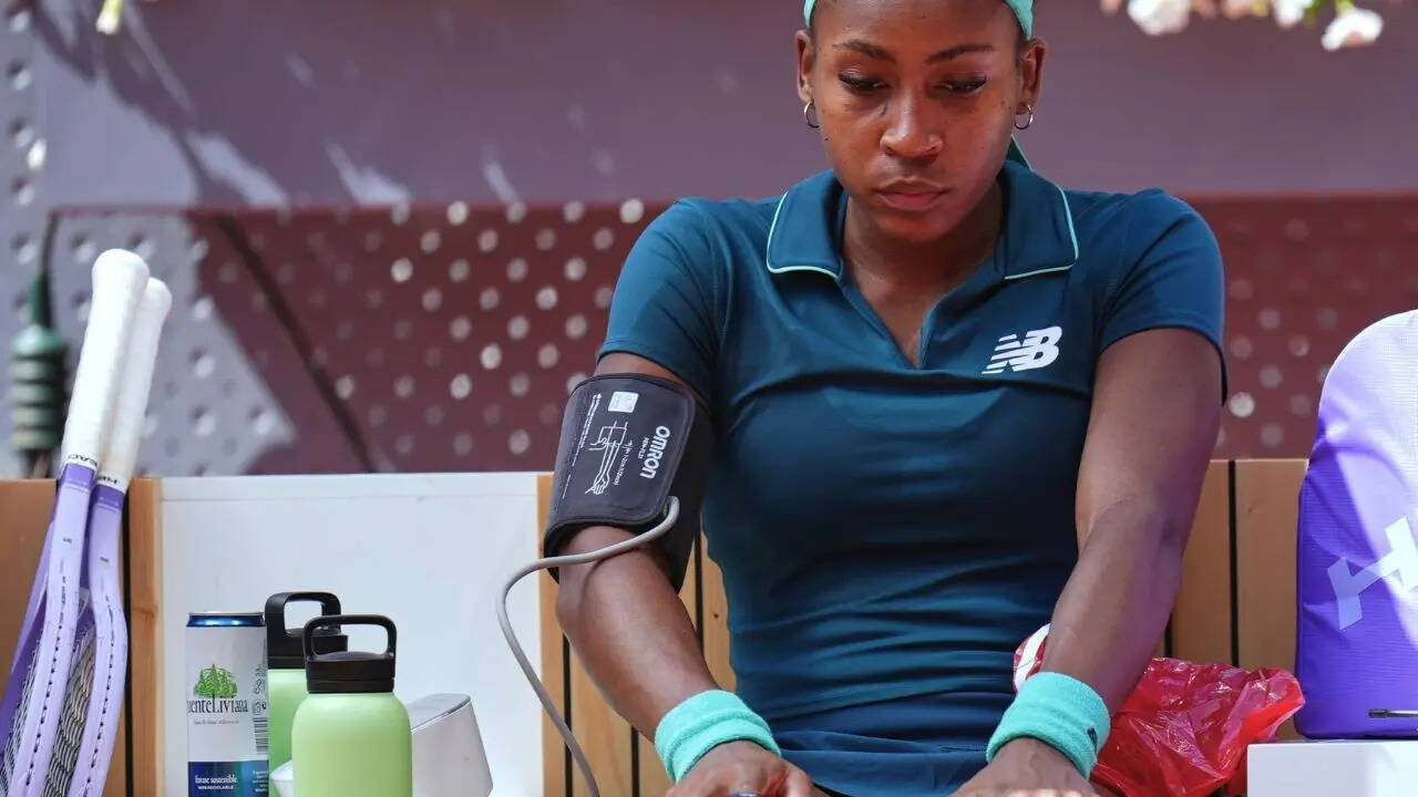 Coco Gauff gets medical attention