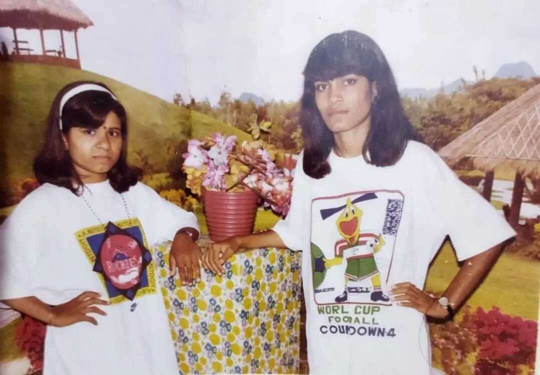Nostalgic photo studio bits from childhood (image credit: Meena Tiwari, Santosh Kanwar)