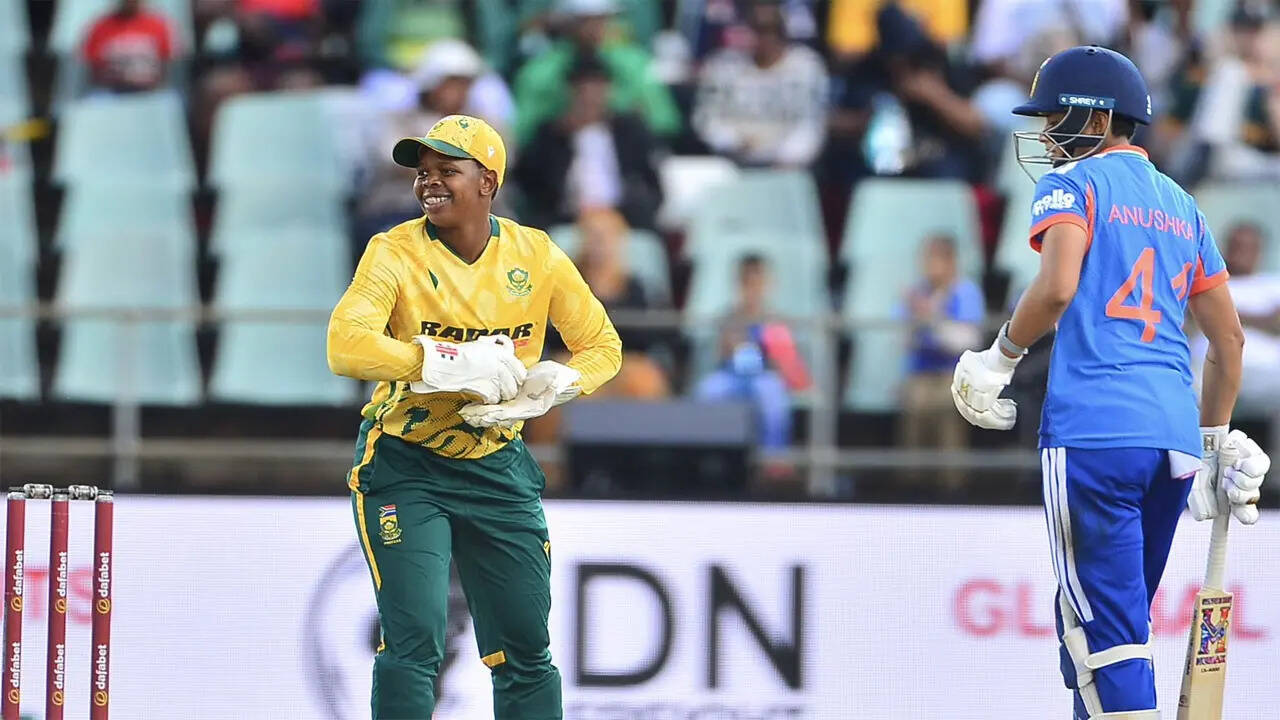 IND vs SA Live Score: Early wickets dent India's 156 chase against South Africa