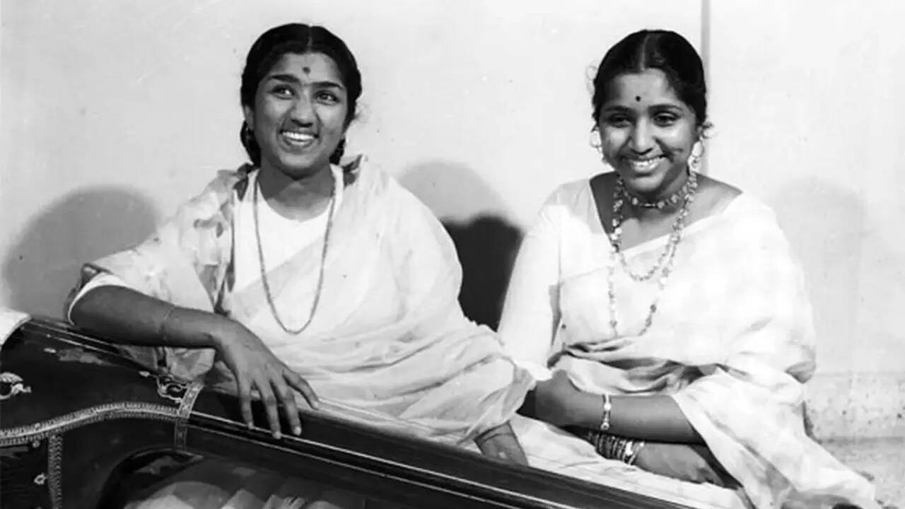 When Asha Bhosle slammed criticism of Lata Mangeshkar and she having monopoly