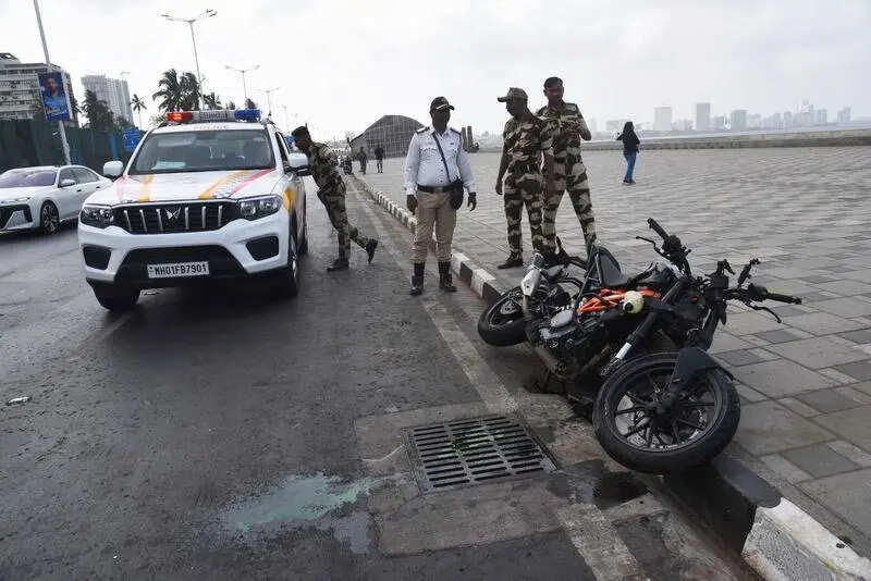 Two teens speeding on bike crash into senior citizen at Mumbai’s Marine Drive; all dead