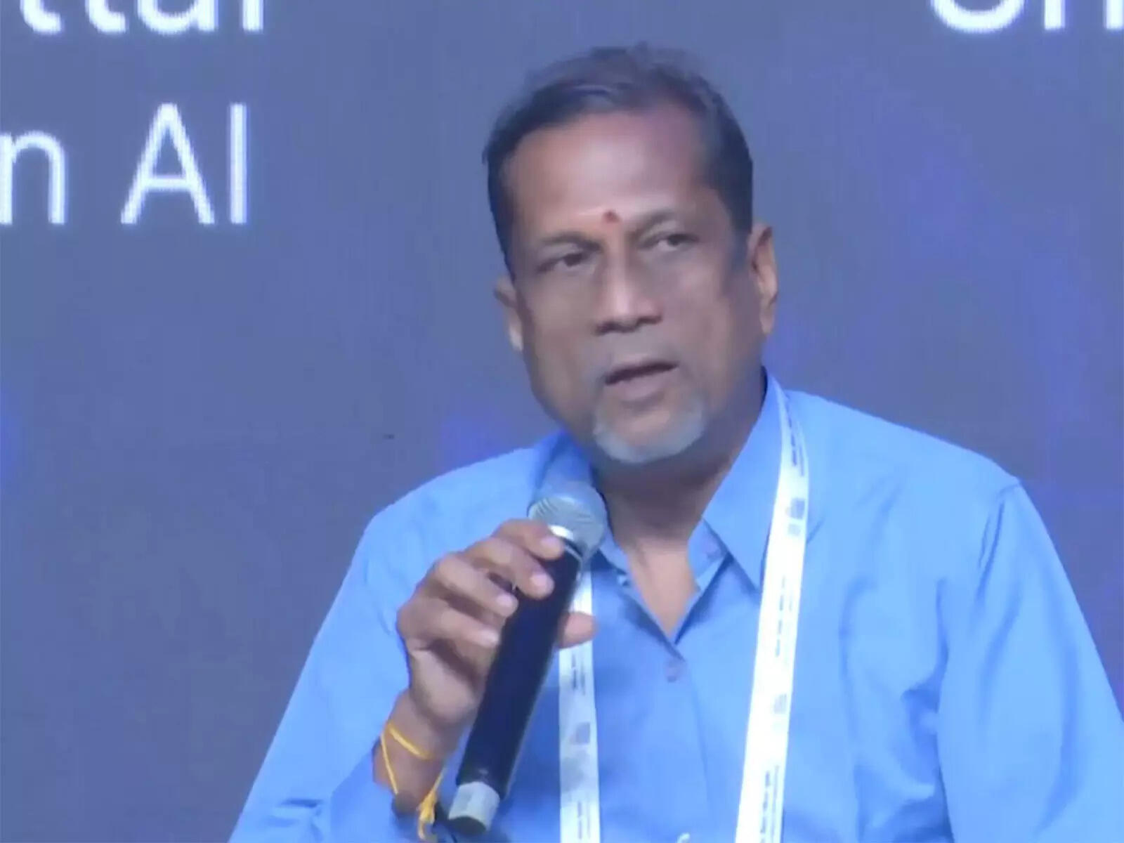 Zoho's Sridhar Vembu urges Indians in US to come back