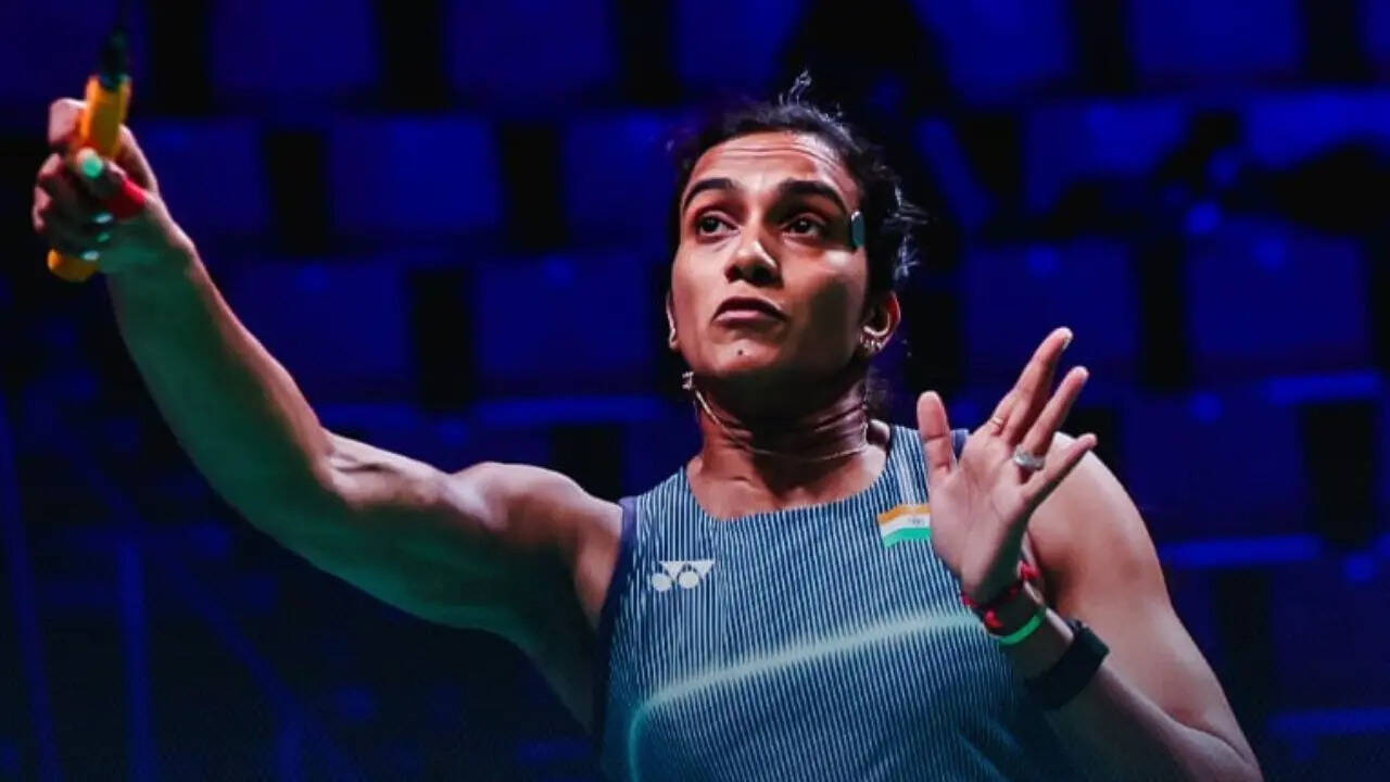 PV Sindhu lets big lead slip as India crash out of Uber Cup