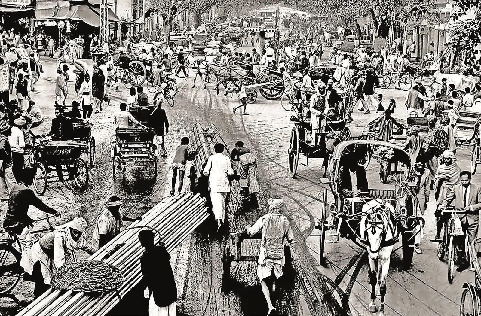 Street scene, Chawri Bazaar, circa 1966