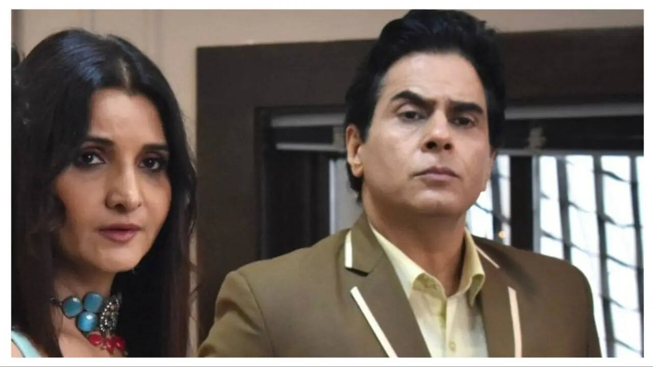 Smriti Khanna with Aman Yatan Verma in Kesari