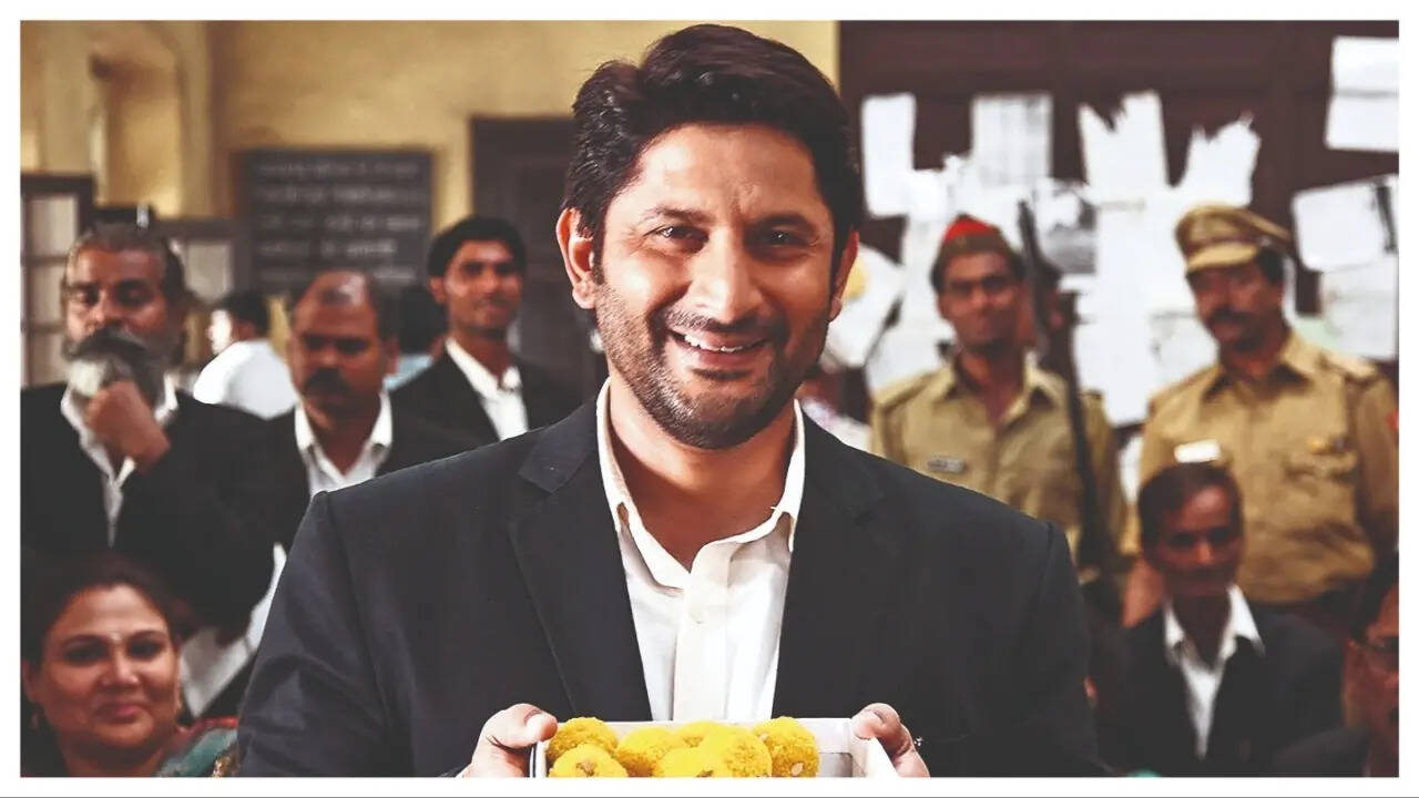 Arshad Warsi as advocate Jagdish 'Jolly' Tyagi in Jolly LLB