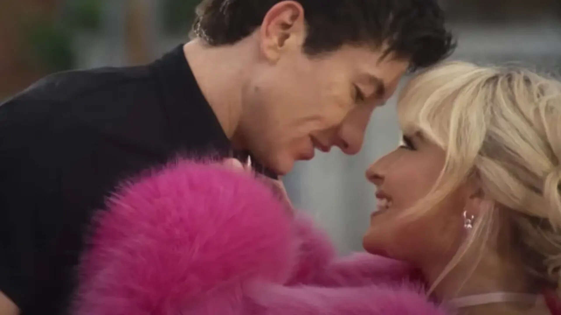 Barry Keoghan DENIES cheating on Sabrina Carpenter