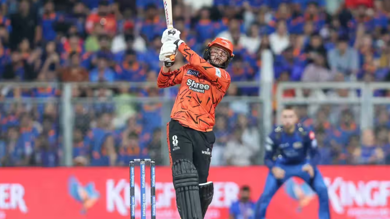 MI vs SRH Live Score: Travis Head, Abhishek Sharma ignite explosive start in big chase