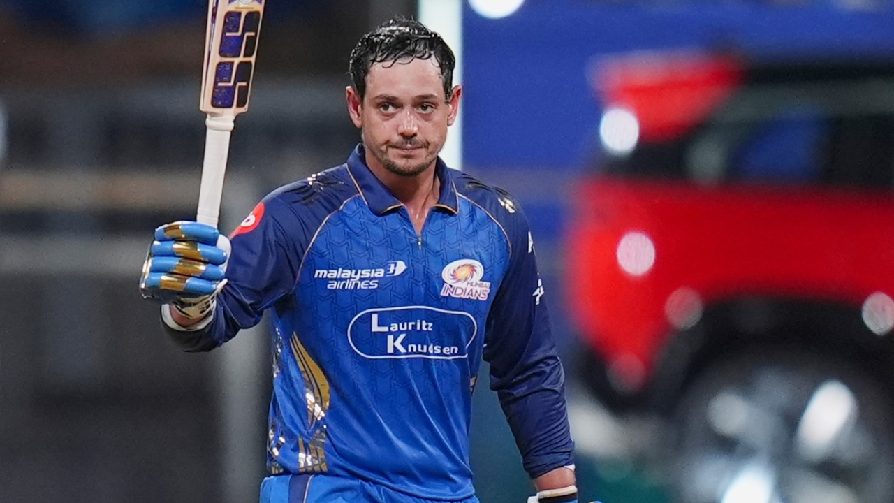 Why is Quinton de Kock not playing against SRH in Mumbai?