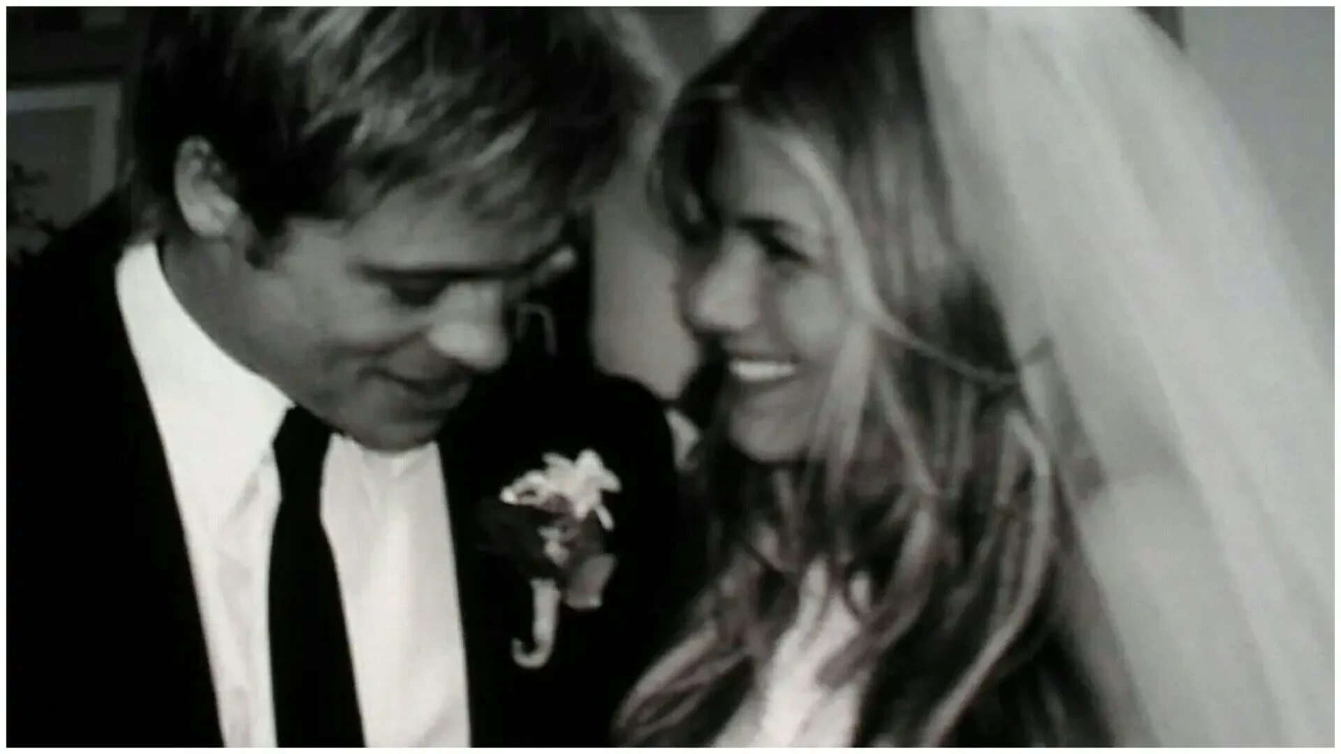 How much did Jennifer Aniston, Brad Pitt spend on their wedding